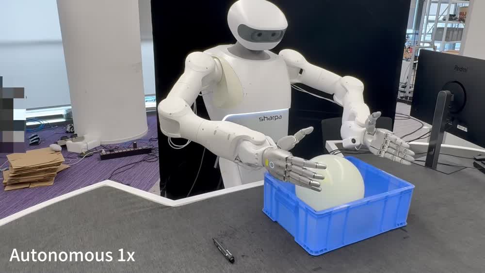 Real robot · force-sensitive drawing on a balloon