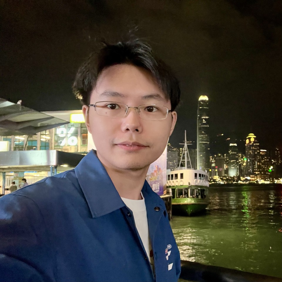 Wanli Xing by the Hong Kong waterfront